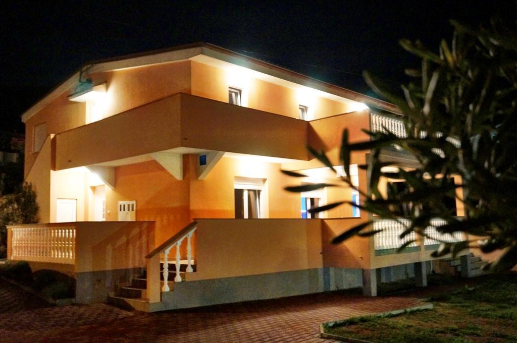 Apartments Adriapag Pag Town Exterior photo